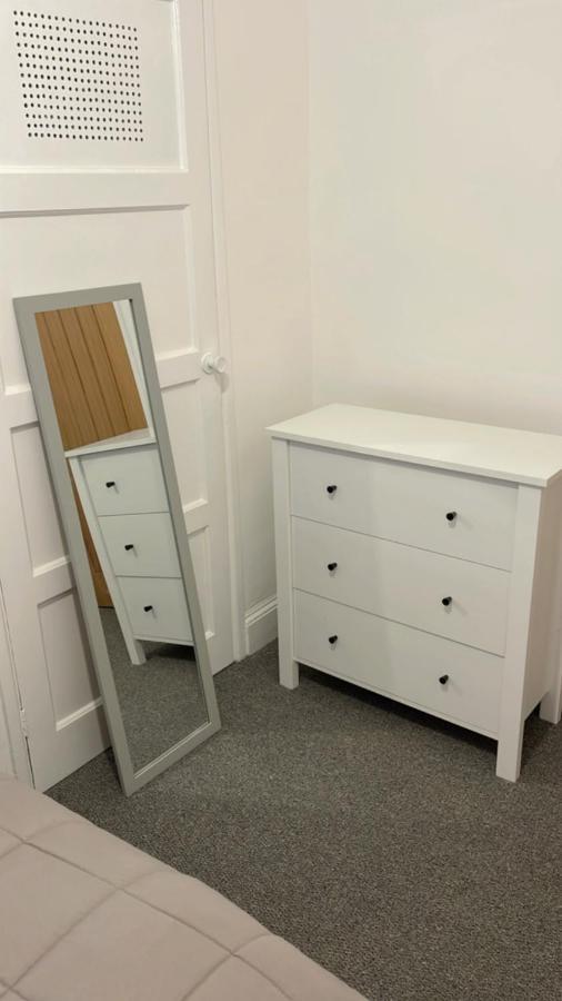 Small Room In Horfield 3 บริสตอล ภายนอก รูปภาพ
