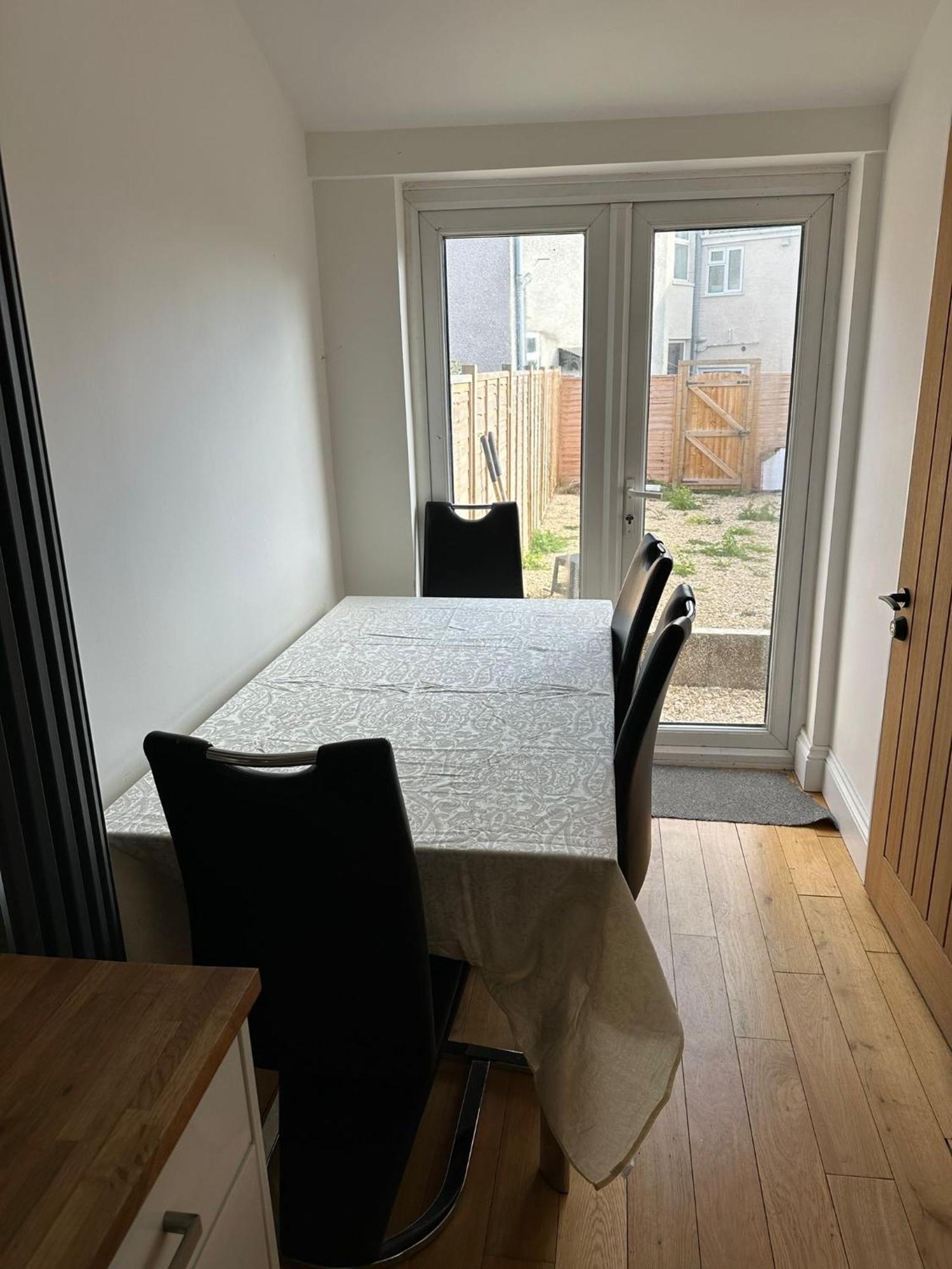 Small Room In Horfield 3 บริสตอล ภายนอก รูปภาพ